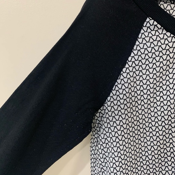 ARDEN B. PATTERNED BLACK & WHITE BLOUSE - Picture 3 of 5